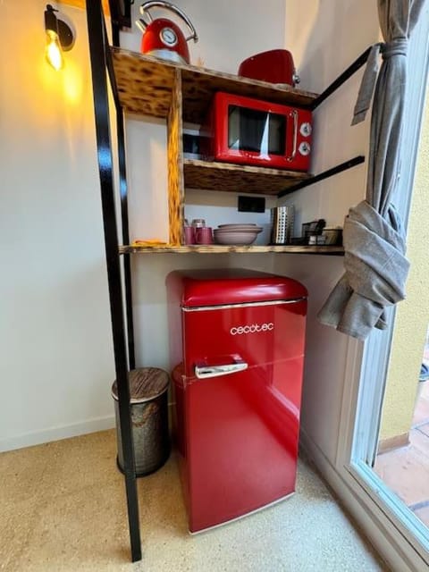 Precioso estudio con terraza en Florida E1 Apartment in L'Hospitalet de Llobregat