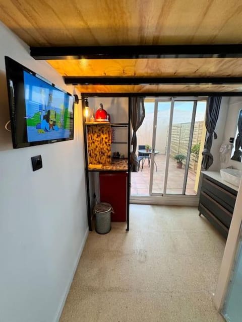 Precioso estudio con terraza en Florida E1 Apartment in L'Hospitalet de Llobregat
