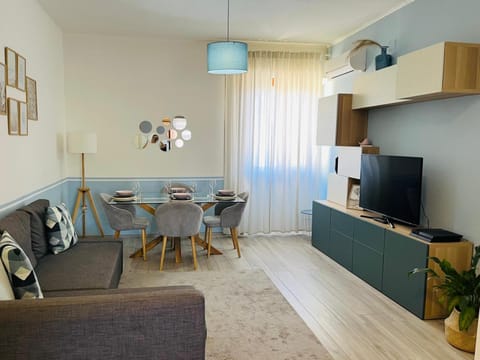 TV and multimedia, Seating area