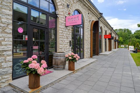 Property building, Street view