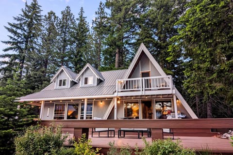 Cozy Lakefront Cabin Cabin in Cle Elum Lake