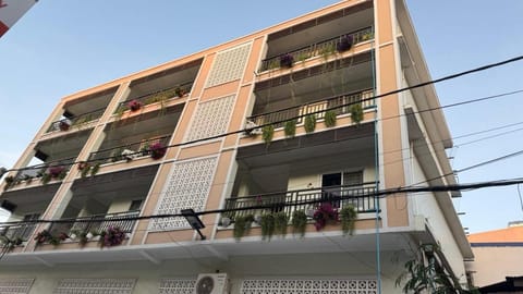 Property building, Day, View (from property/room), Balcony/Terrace