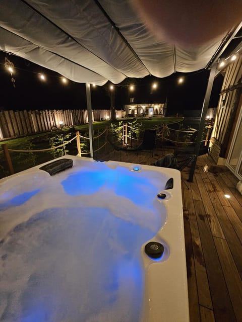 Night, Spa and wellness centre/facilities