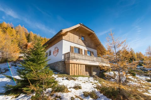 Property building, Day, Garden, Autumn, On site