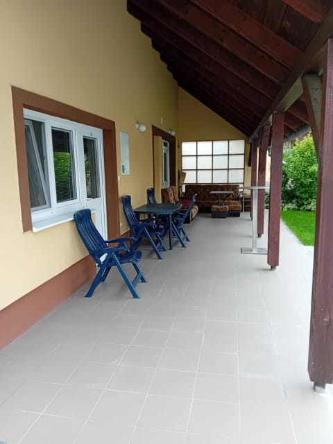 Property building, Balcony/Terrace
