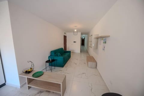 Go Exchange, Block D, Apt 6 Entire Unit Apartment in Saint Paul's Bay