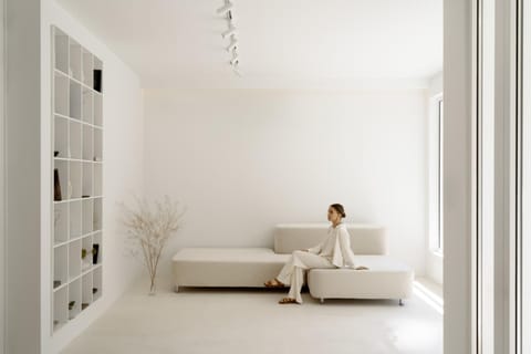 Property building, People, Lobby or reception, Seating area, On site