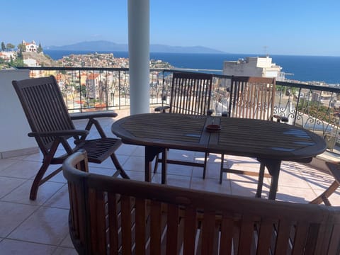 SouSouLa Maisonette Apartment in Kavala