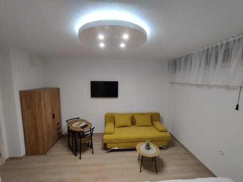 TV and multimedia, Seating area