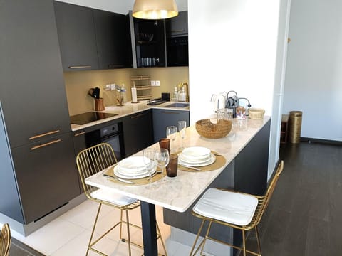 Kitchen or kitchenette, stove