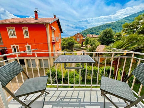 Balcony/Terrace, Garden view, Mountain view