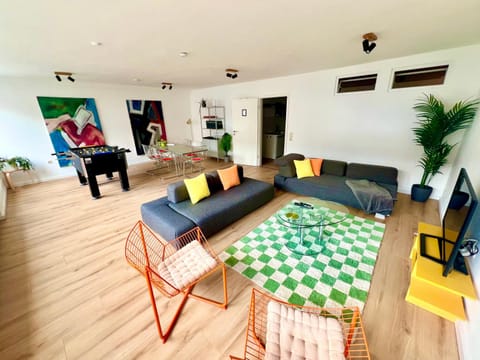 Communal lounge/ TV room, Game Room, TV and multimedia, Living room