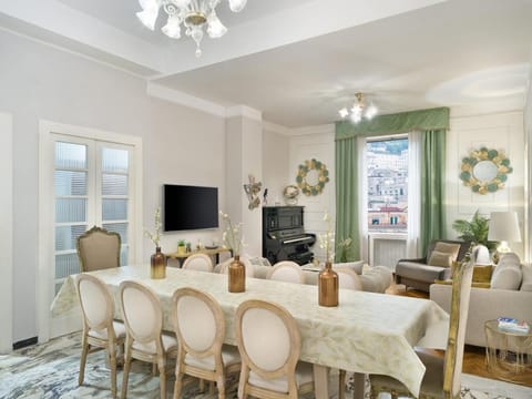TV and multimedia, Dining area