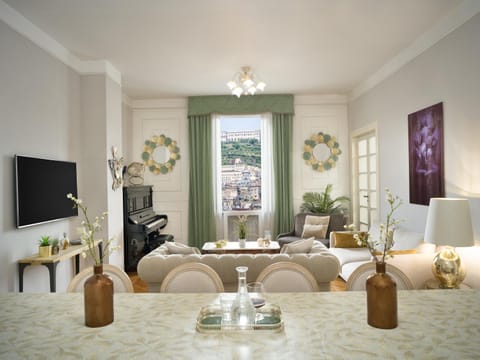 Communal lounge/ TV room, View (from property/room), Dining area
