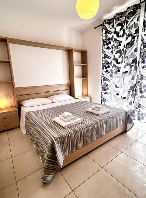 Bedroom, wardrobe