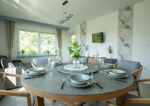 TV and multimedia, Dining area