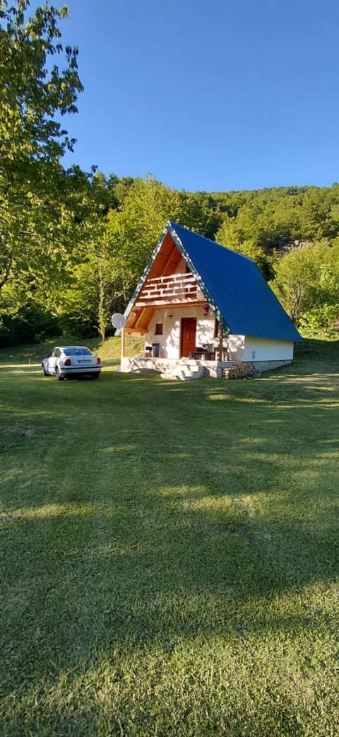 Vikendica Izvor House in Podgorica Municipality, Montenegro