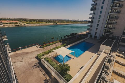 1br Oasis At Waters Edge By Voyage Apartment in Abu Dhabi