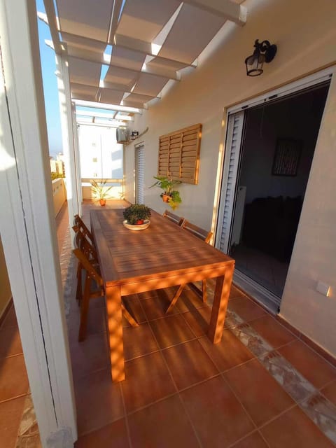 Balcony/Terrace, Seating area, Dining area, City view