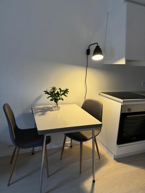 Liten og moderne hybel med gratis parkering Apartment in Tromso