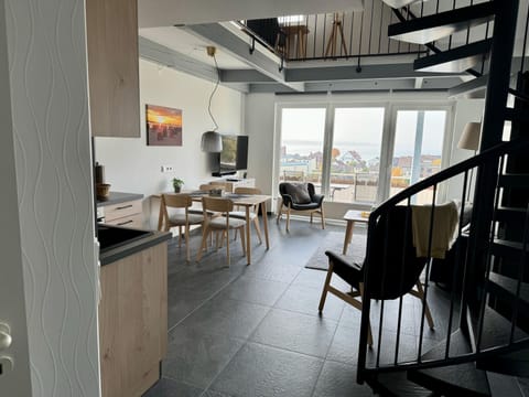 Photo of the whole room, Seating area, Dining area