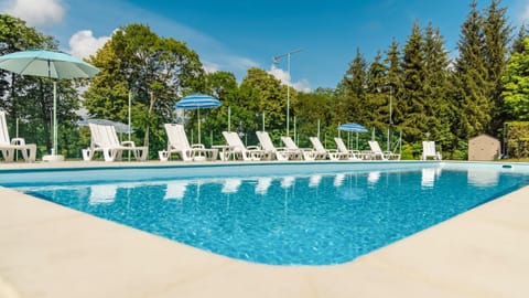 Activities, On site, Swimming pool, sunbed