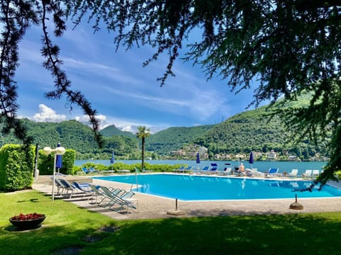 Garden, Lake view, Mountain view, Swimming pool