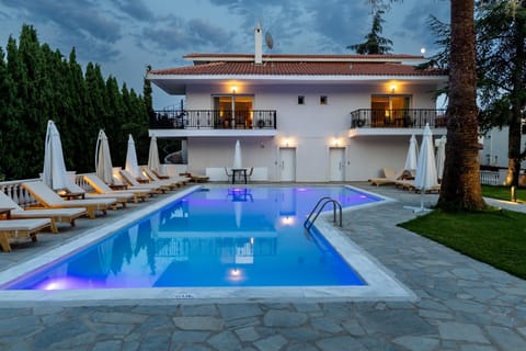 Property building, Swimming pool