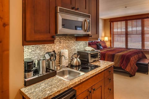 Catamount Lodge 204 by East West Hospitality Apartment in Northstar Drive