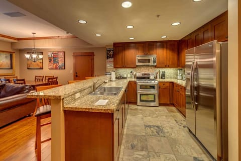 Catamount Lodge 204 by East West Hospitality Apartment in Northstar Drive