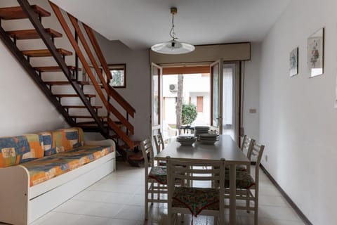 Dining area, Bedroom