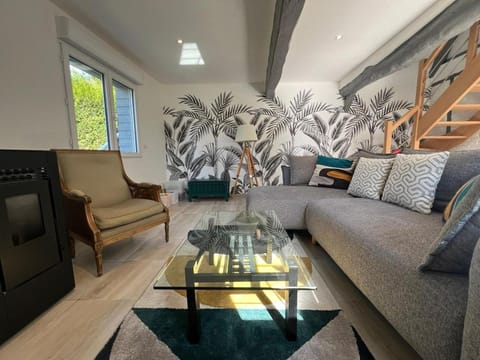 Charme d'antan confort moderne - maison familial avec jardin clos - Côte d'Albâtre Bed and Breakfast in Normandy