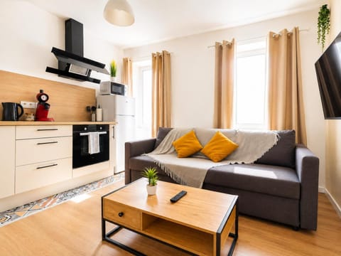 Kitchen or kitchenette, Living room