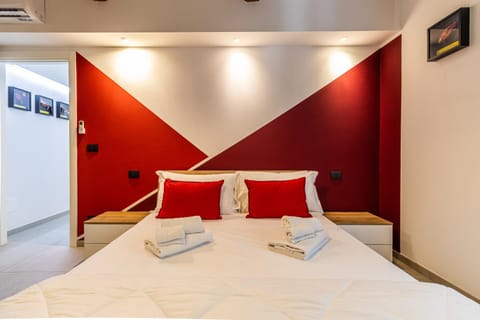 Bed, Photo of the whole room, Bedroom, towels, wardrobe, air conditioner, air conditioner