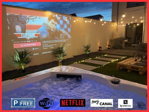 Patio, Swimming pool