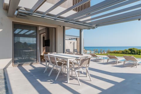 Patio, Balcony/Terrace, Seating area, Sea view, sunbed