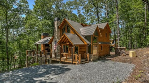 Whiskey Blue House in Mineral Bluff