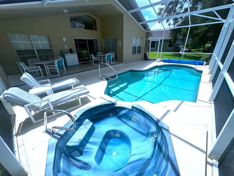 Upgraded Pool Villa Spa Southern Dunes House in Haines City
