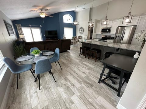 Fully Updated Holiday Villa Southern Dunes South Facing Pool House in Haines City