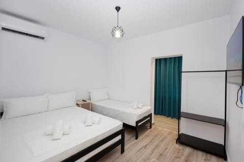 Photo of the whole room, Bedroom, towels