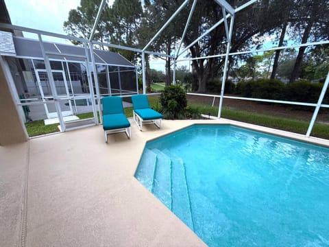 Awesome golf views from your pool Villa Southern Dunes House in Haines City