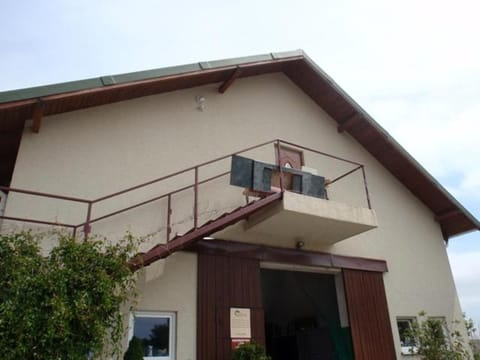 Stajnia Czahary Campground/ 
RV Resort in West Pomeranian Voivodeship, Poland