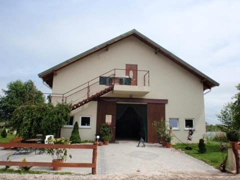 Stajnia Czahary Campground/ 
RV Resort in West Pomeranian Voivodeship, Poland