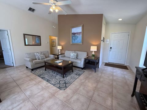 Southern Dunes Pool Villa House in Haines City