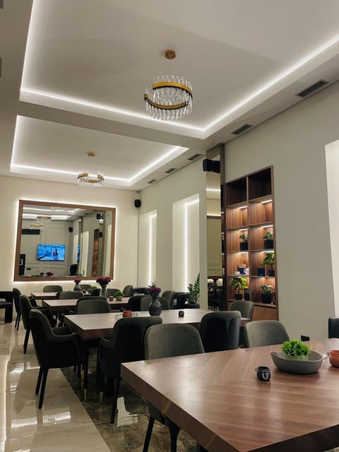 Lobby or reception, Meeting/conference room, Breakfast