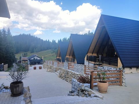 Property building, Day, Natural landscape, Mountain view