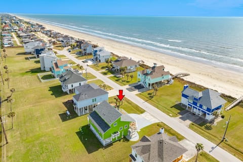 Twist of Lime House in Hitchcock