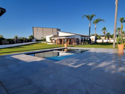 Property building, Day, Garden, Garden view, Pool view, Swimming pool