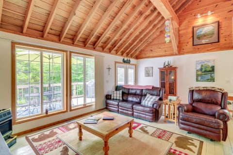 Tennessee Cabin Getaway Near Dale Hollow Lake! Cabin in Tennessee