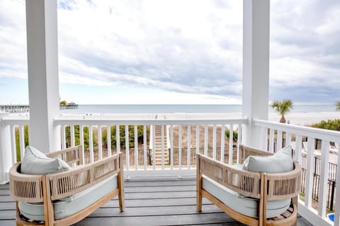 Day, Natural landscape, View (from property/room), Balcony/Terrace, Seating area, Sea view